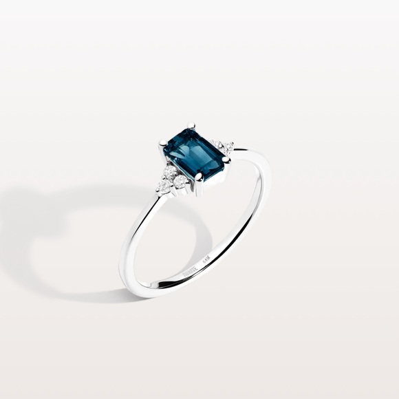 Aurate Jewelry - Aurate London blue topaz Vintage-inspired Emerald Cut Ring size 8 white gold